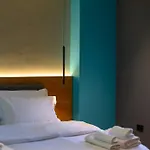Adore Apartment *