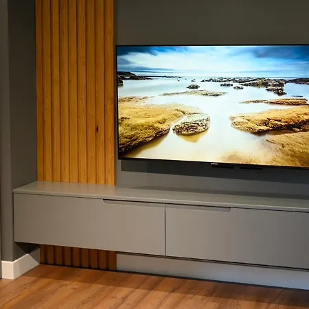 Adore Apartment *