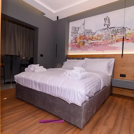 Adore Apartment *