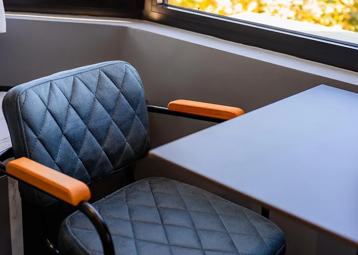 Adore アパート ティラナ